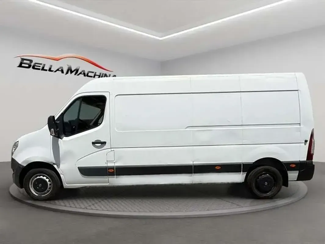 Usado Nissan Interstar 136 CV (100 kW) 2023 Blanco Van