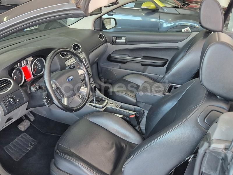 Usado Ford Focus Titanium 145 CV (106 kW) 2008 Negro Descapotable