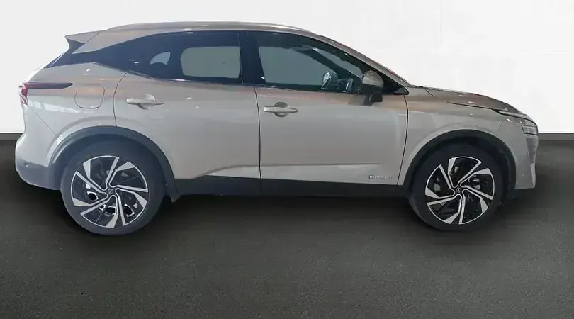 Usado Nissan Qashqai Tekna+ 190 CV (139 kW) 2023 Diamond silver SUV