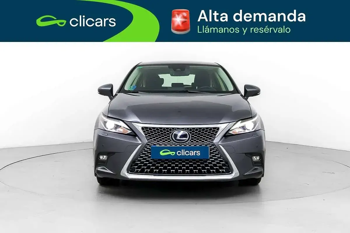 Usado Lexus CT200h Executive Line 99 CV (72 kW) 2018 Gris Berlina