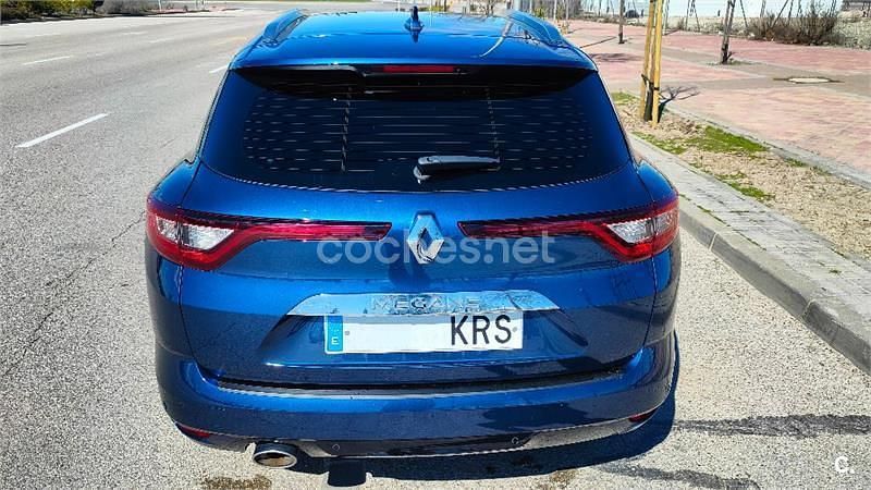Usado Renault Mégane GrandTour Zen 140 CV (102 kW) 2018 Azul Familiar