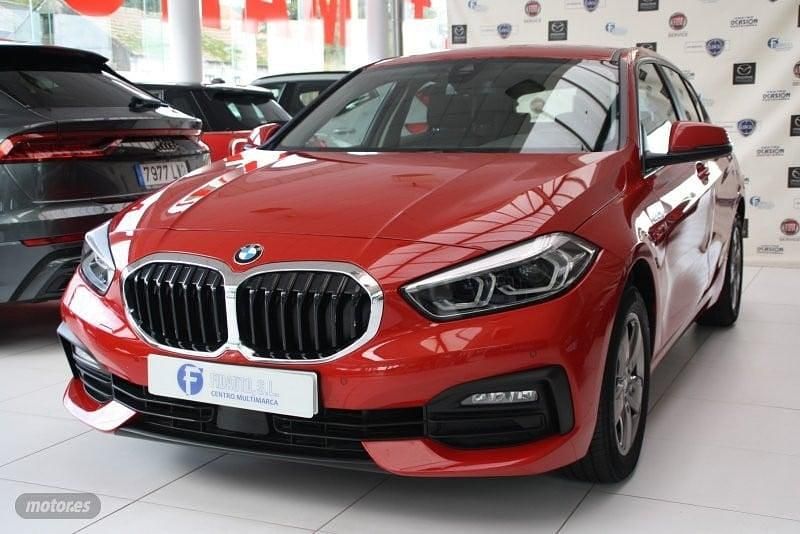 Usado BMW 118 150 CV (110 kW) 2023 Rojo Utilitario