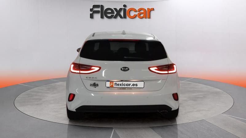 Usado Kia Ceed 120 CV (88 kW) 2020 Blanco Utilitario