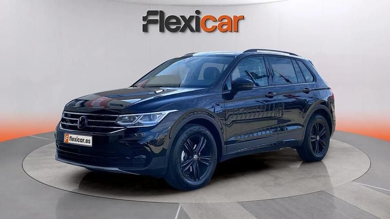 Usado VW Tiguan Life 150 CV (110 kW) 2024 Negro SUV