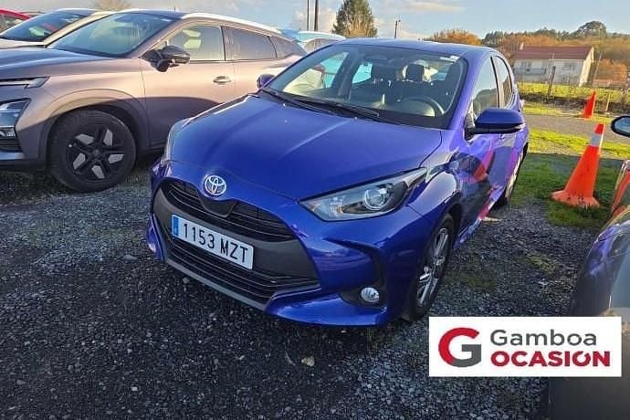 Usado Toyota Yaris Hybrid Active 116 CV (85 kW) 2025 Azul Utilitario