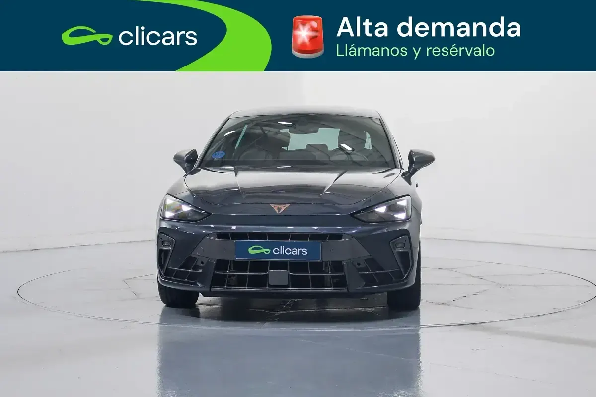 Usado Cupra Leon 150 CV (110 kW) 2025 Gris