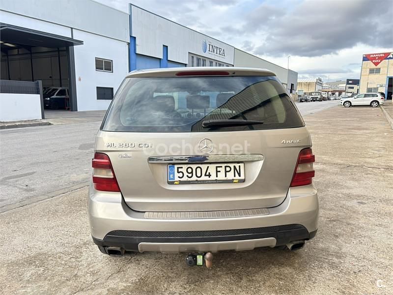 Usado Mercedes ML280 190 CV (139 kW) 2007 Beige SUV