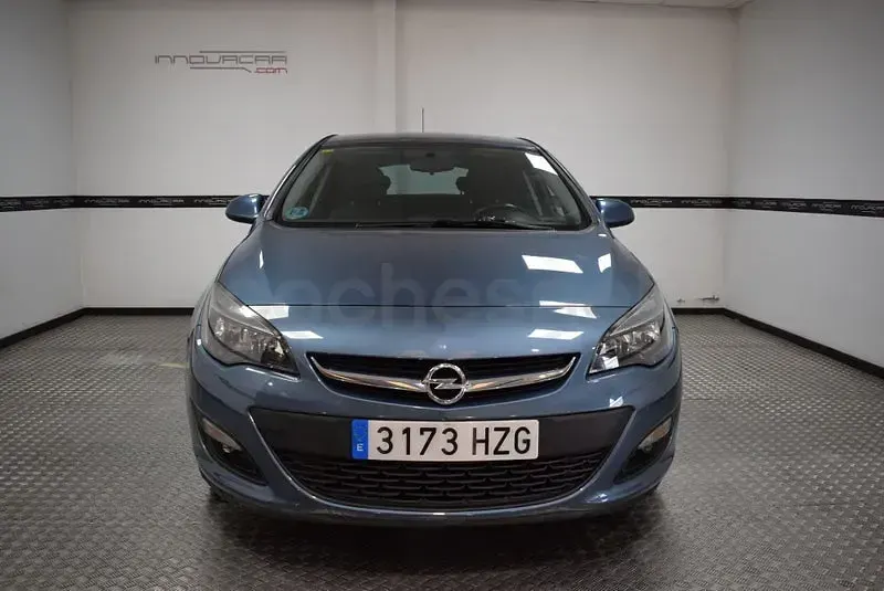 Usado Opel Astra Selective 110 CV (80 kW) 2014 Azul Berlina