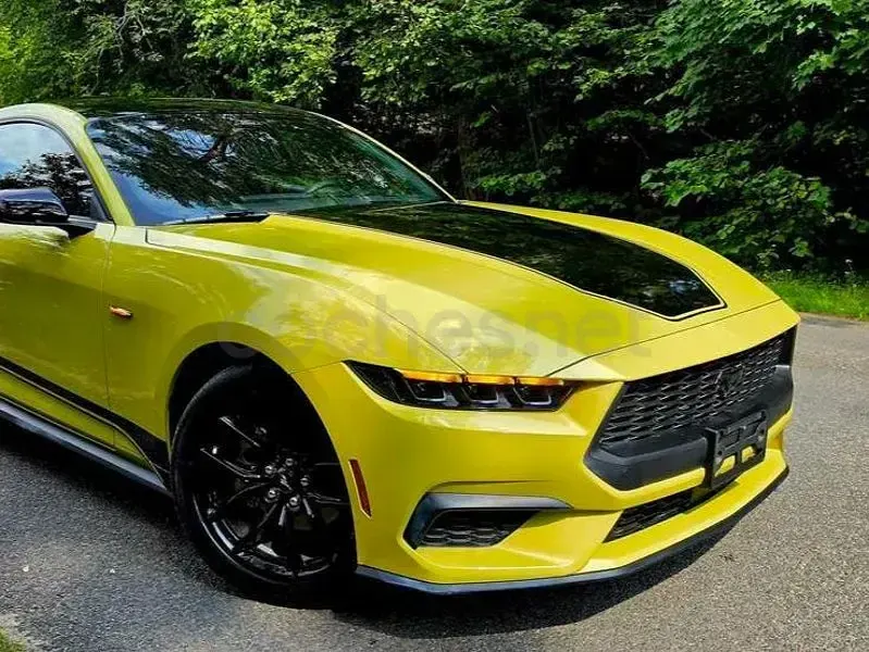 Usado Ford Mustang Fastback 291 CV (214 kW) 2025 Amarillo Coupe