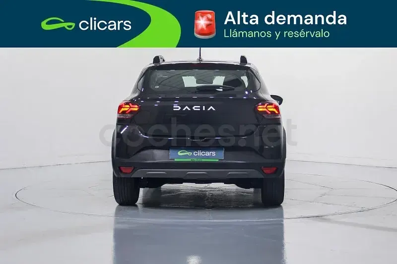 Usado Dacia Sandero Expression 101 CV (74 kW) 2024 Negro Berlina