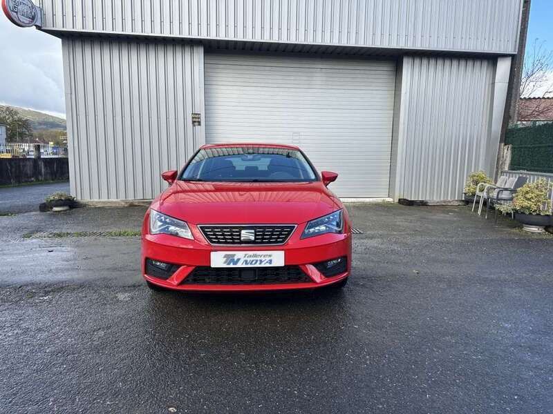 Usado Seat Leon XCELLENCE 131 CV (96 kW) 2020 Rojo Utilitario