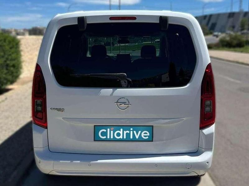 Usado Opel Combo Life Expression 102 CV (75 kW) 2020 Blanco Monovolumen