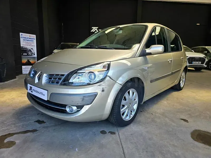 Usado Renault Scénic Dynamique 105 CV (77 kW) 2009 Beige Monovolumen