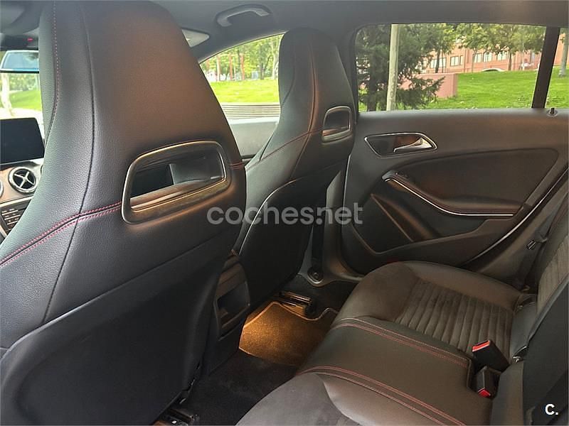 Gris / plata Usado 2017 Mercedes CLA200 Shooting Brake AMG line Familiar | 23.000 € (Un poco caro) - Imagen 1/4