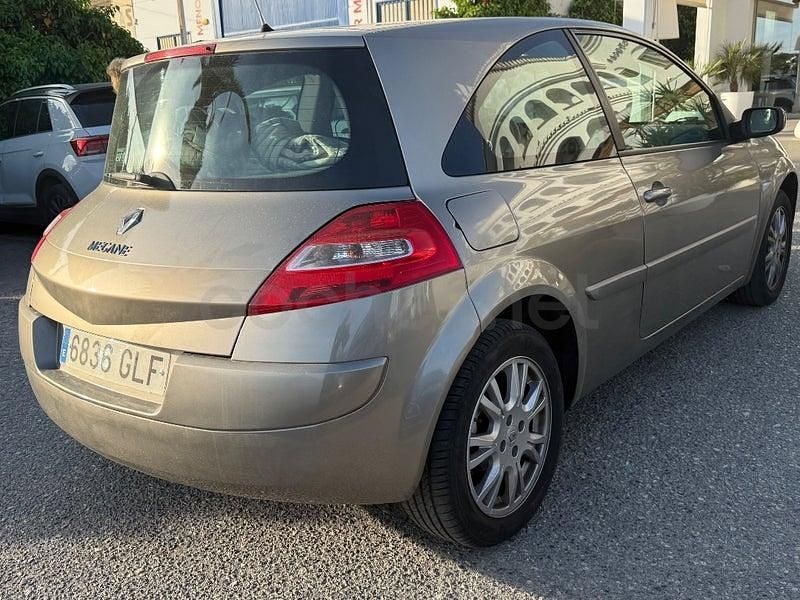 Begagnad Renault Mégane Expression 110 HK (80 kW) 2010 Beige Sedan