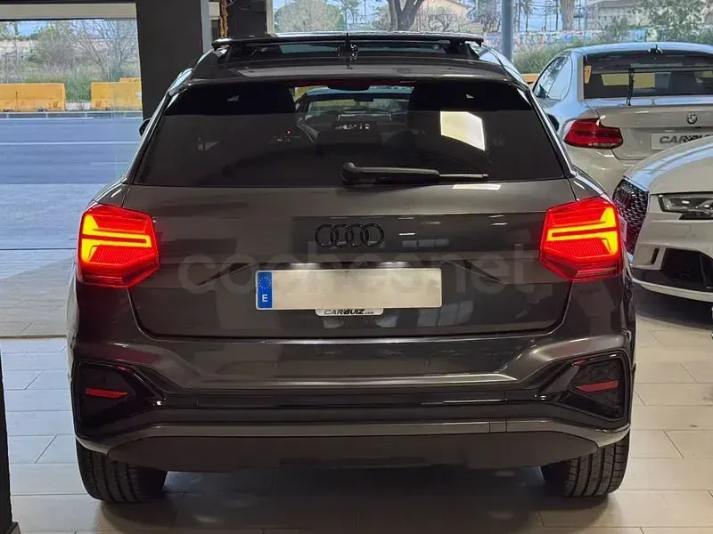 Usado Audi Q2 Sport 116 CV (85 kW) 2022 Gris / plata SUV