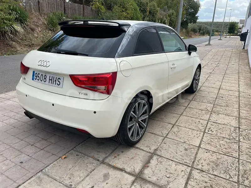 Usado Audi A1 Attraction 122 CV (89 kW) 2012 Blanco Utilitario
