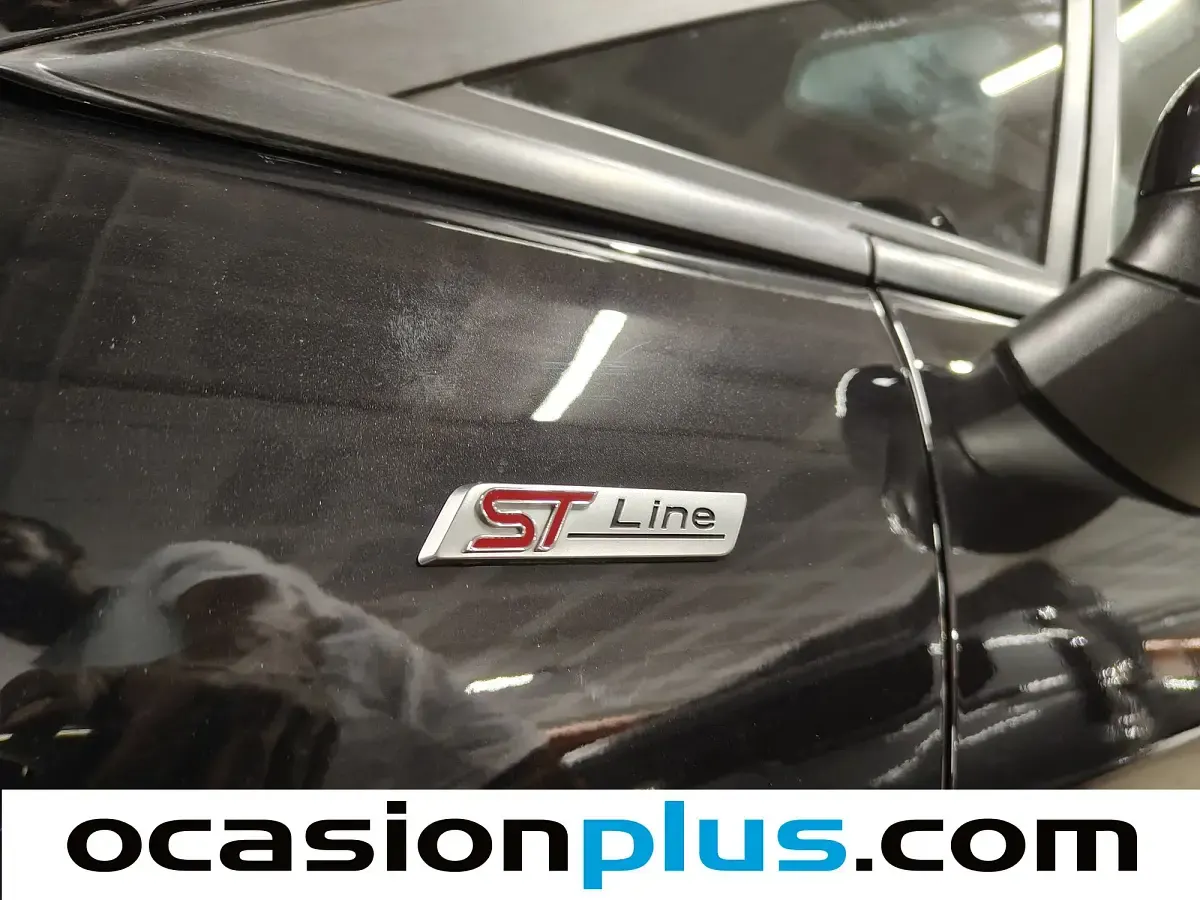 Usado Ford Fiesta ST-Line 125 CV (91 kW) 2022 Negro Utilitario