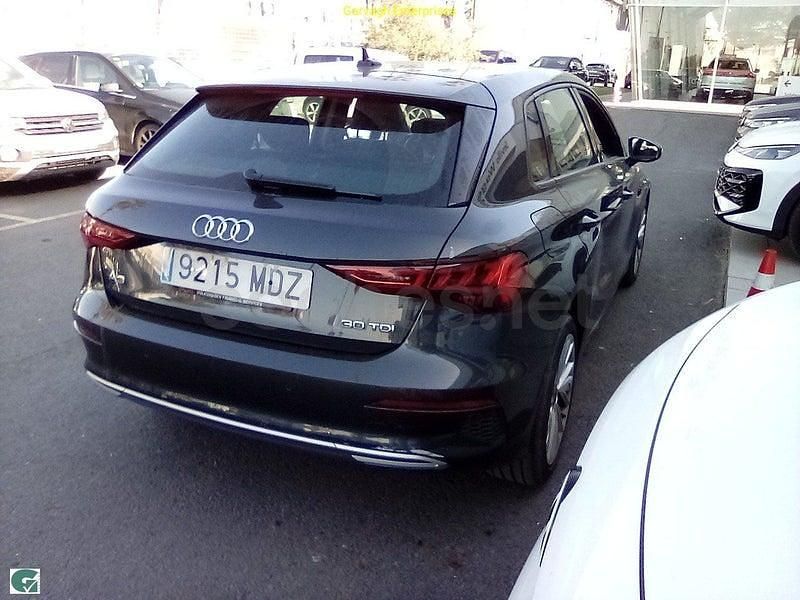 Usado Audi A3 Advanced Plus 116 CV (85 kW) 2023 Negro Berlina