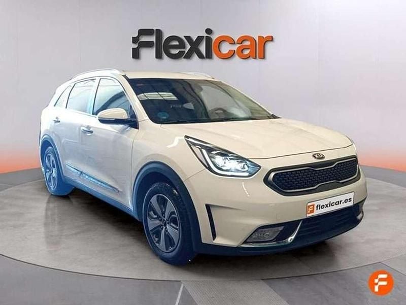 Käytetty Kia Niro 141 HP (103 kW) 2019 Valkoinen Katumaasturi