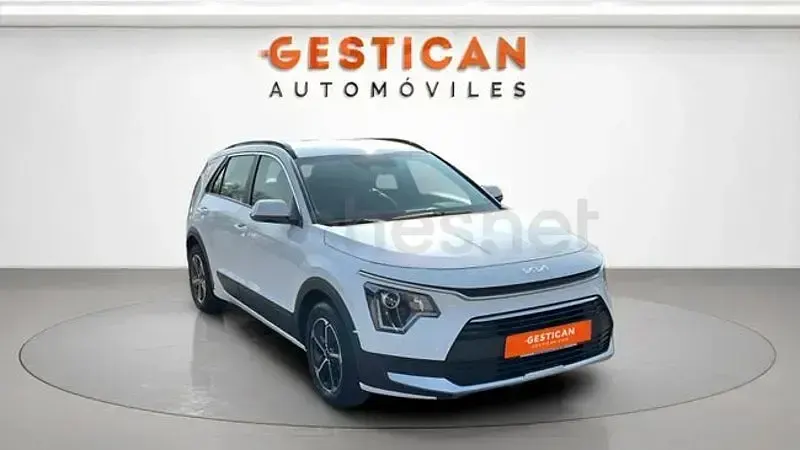 Usado Kia Niro 141 CV (103 kW) 2024 Blanco SUV