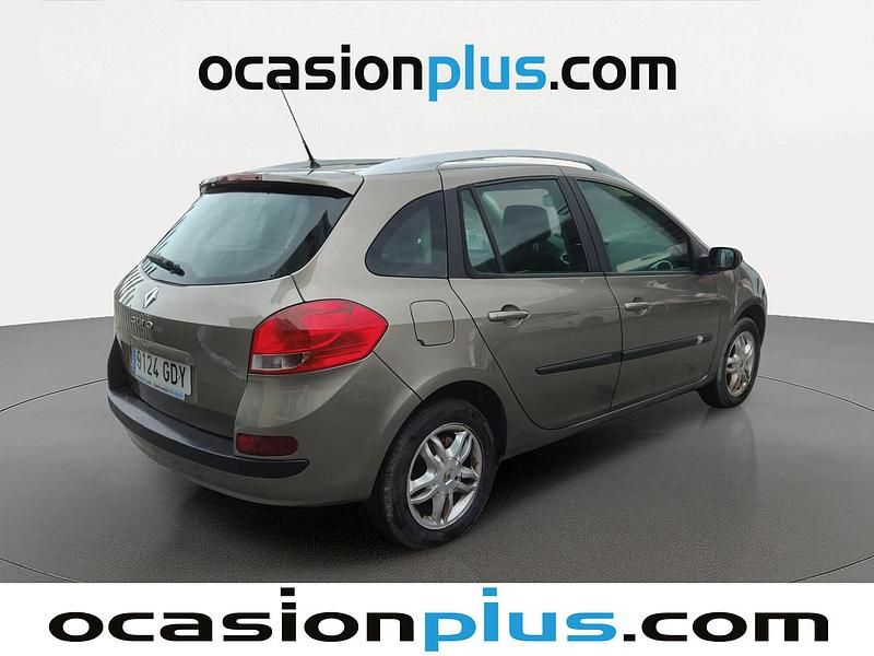 Usado Renault Clio GrandTour Dynamique 86 CV (63 kW) 2008 Beige Familiar