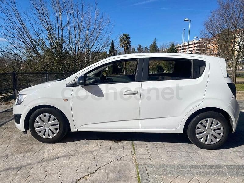 Usado Chevrolet Aveo LT 86 CV (63 kW) 2013 Blanco Berlina