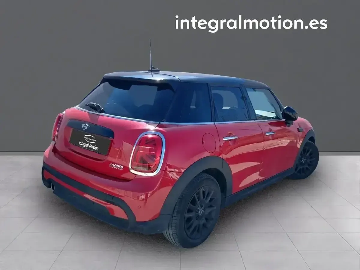 Usado Mini Cooper 136 CV (100 kW) 2022 Rojo Utilitario