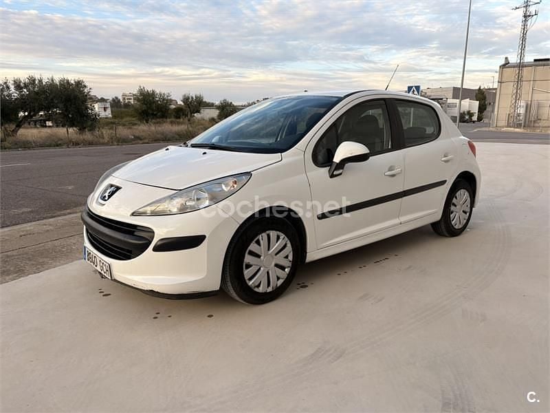 Blanco Usado 2008 Peugeot 207 Berlina | 3480 € (Buen precio) - Imagen 1/3