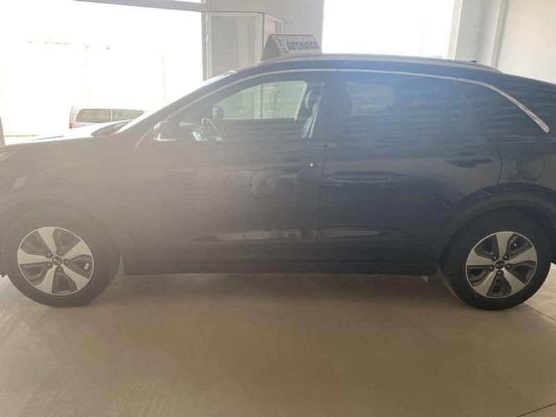 Usado Kia Niro 141 CV (103 kW) 2019 Azul SUV