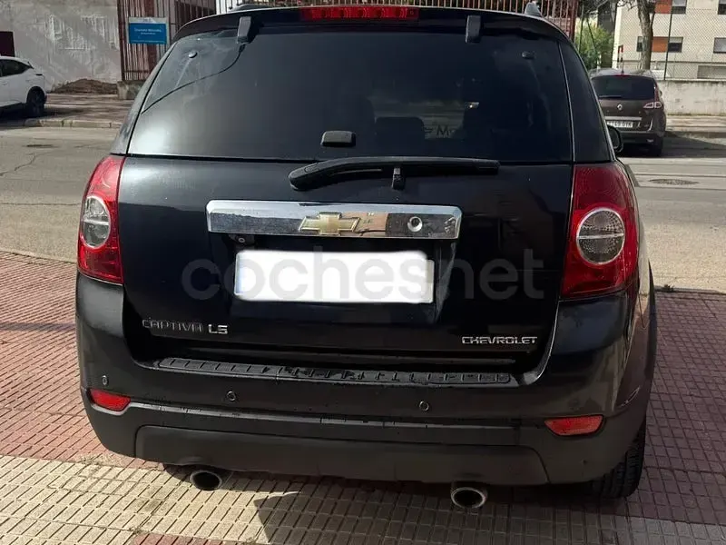 Usado Chevrolet Captiva LS 127 CV (93 kW) 2010 Azul SUV