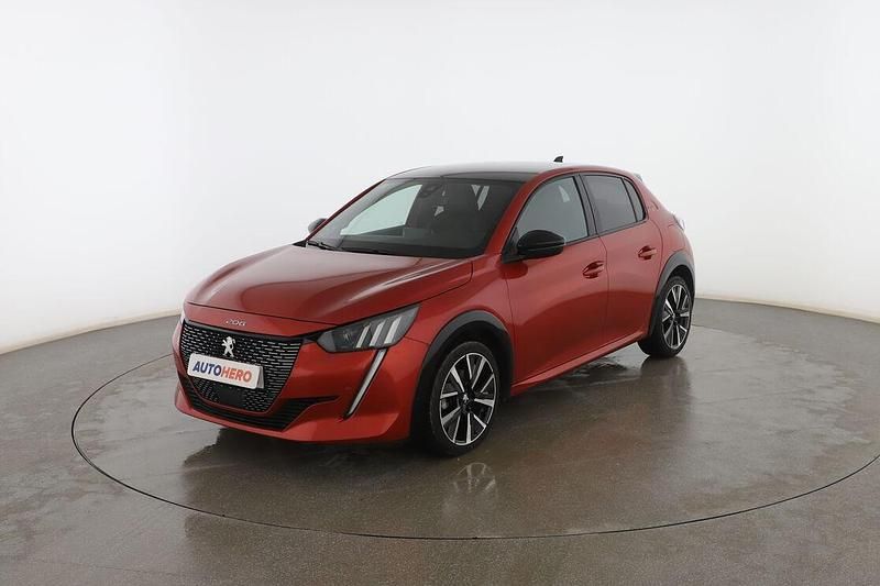 Usado Peugeot 208 GT-line 101 CV (74 kW) 2020 Rojo Utilitario