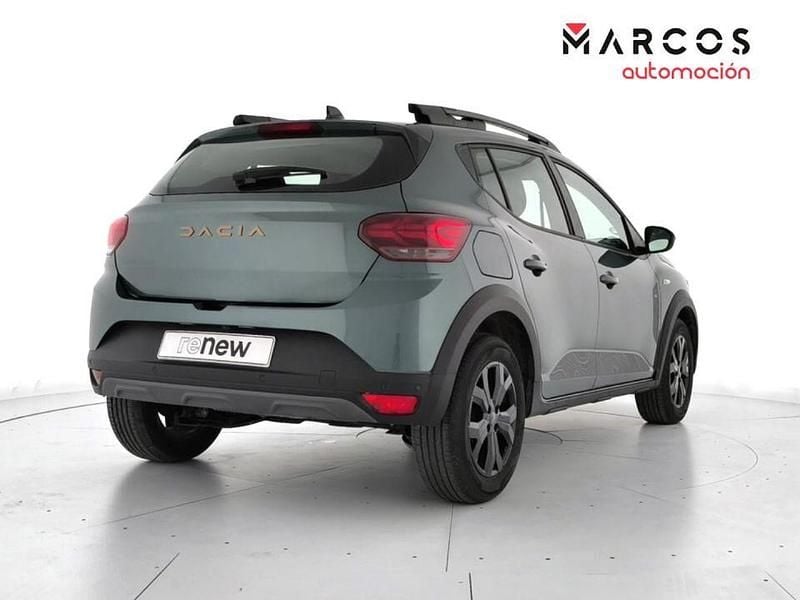 Usado Dacia Sandero Extreme 101 CV (74 kW) 2025 Verde Berlina