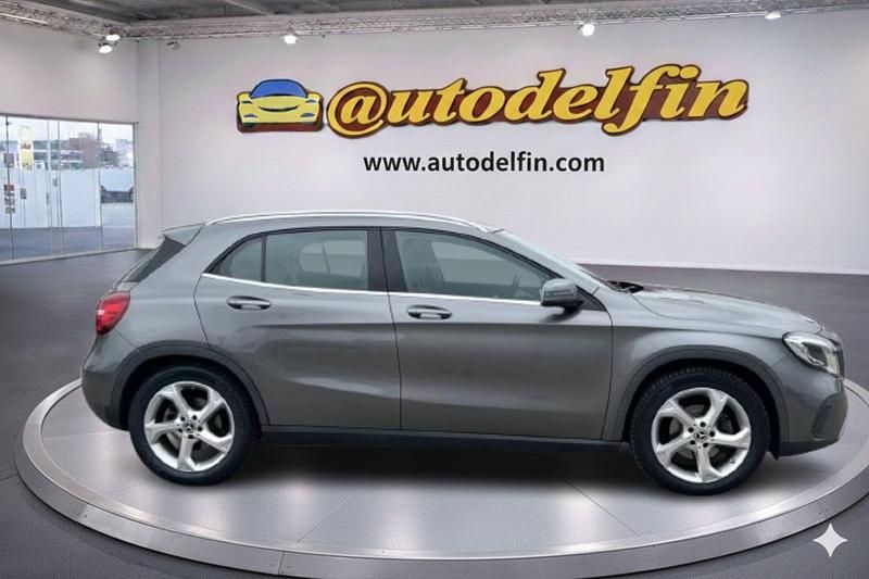 Usado Mercedes GLA220 Style 177 CV (130 kW) 2016 Gris SUV
