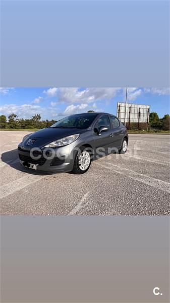 Usado Peugeot 207 70 CV (51 kW) 2010 Gris / plata Berlina