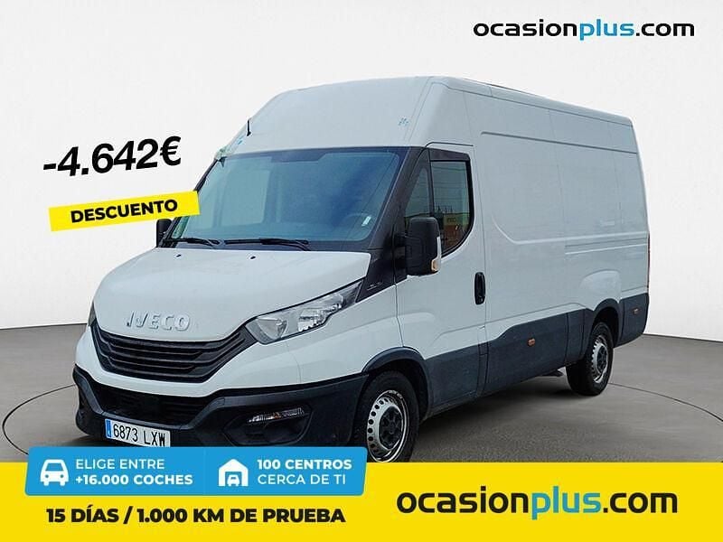Blanco Usado 2022 Iveco Daily Berlina | 23.400 € (Precio justo) - Imagen 1/4