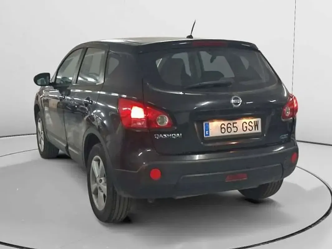 Usado Nissan Qashqai Visia 106 CV (77 kW) 2010 Negro SUV