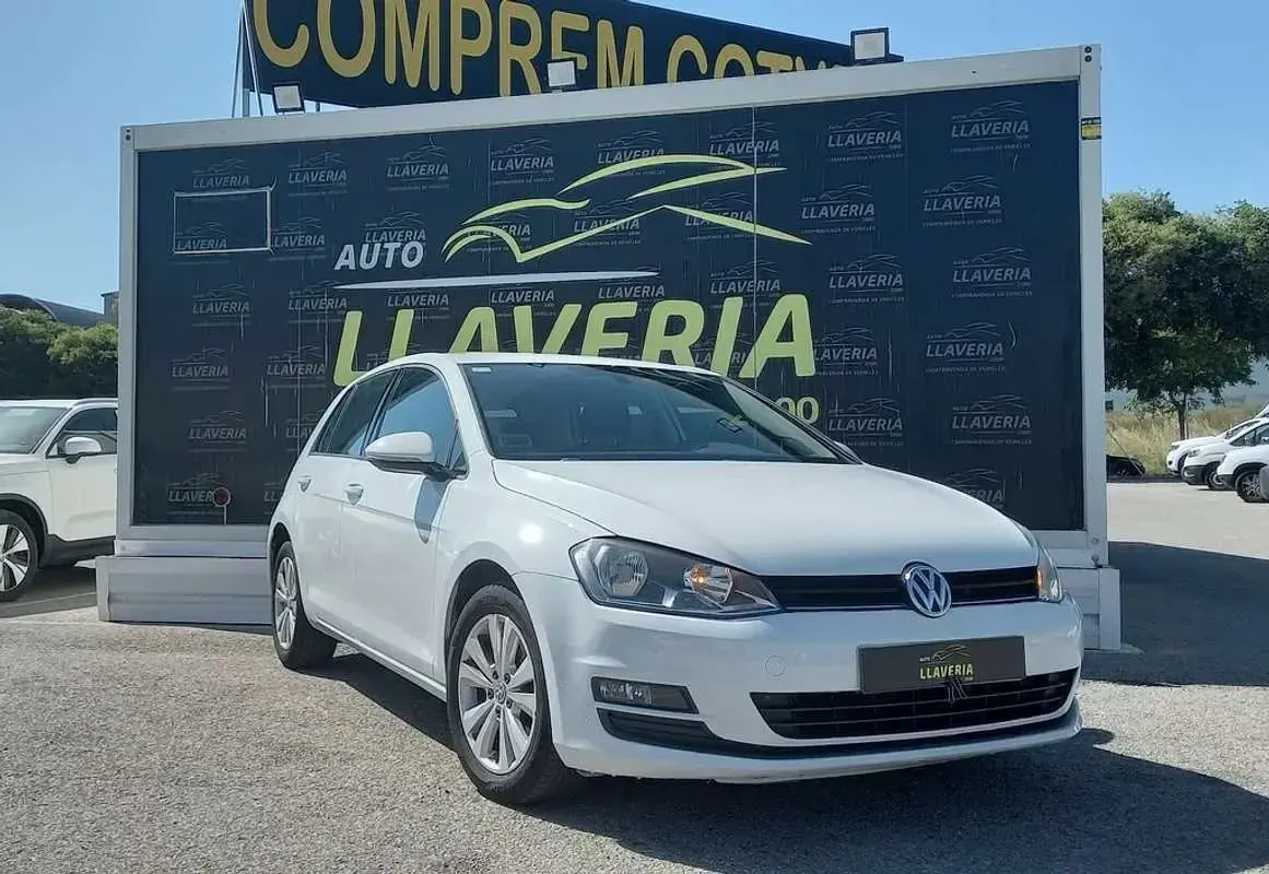 Käytetty VW Golf VII 110 HP (80 kW) 2016 Valkoinen Viistoperä