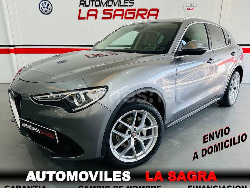 Gris / plata Usado 2018 Alfa Romeo Stelvio Super SUV | 20.900 € (Buen precio) - Imagen 1/4