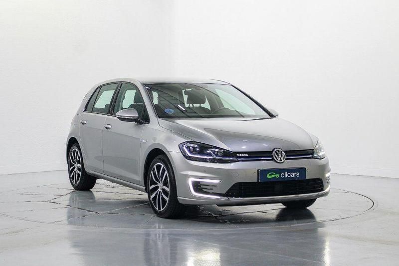 Usado VW e-Golf 100 kW (136 CV) 2020 Gris Utilitario