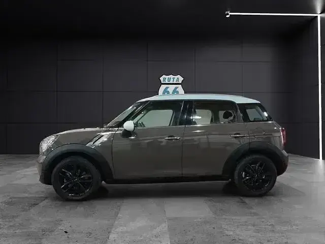 Usado Mini Cooper D Countryman 111 CV (81 kW) 2013 Marrón SUV