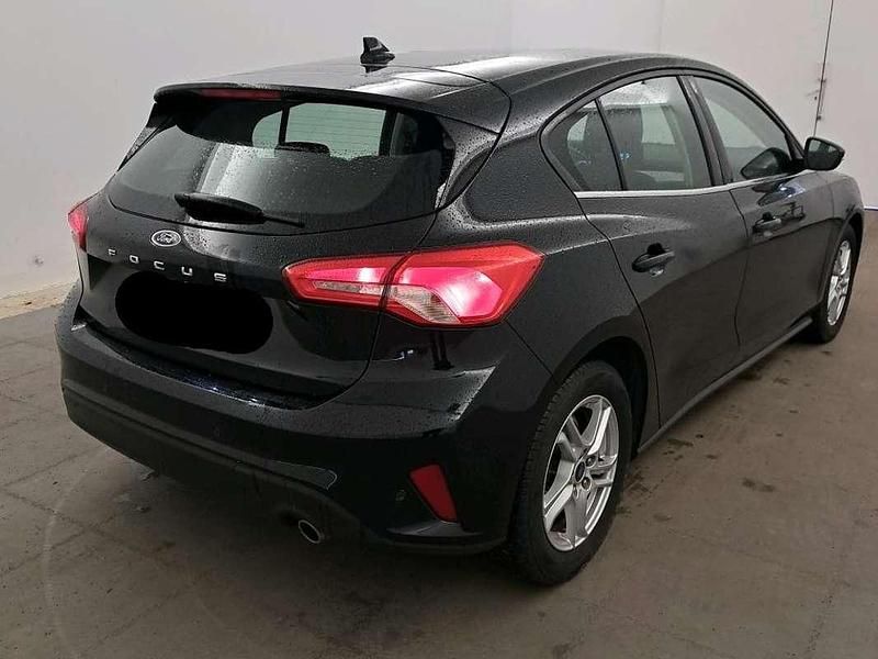 Usado Ford Focus Trend+ 125 CV (91 kW) 2020 Negro Utilitario
