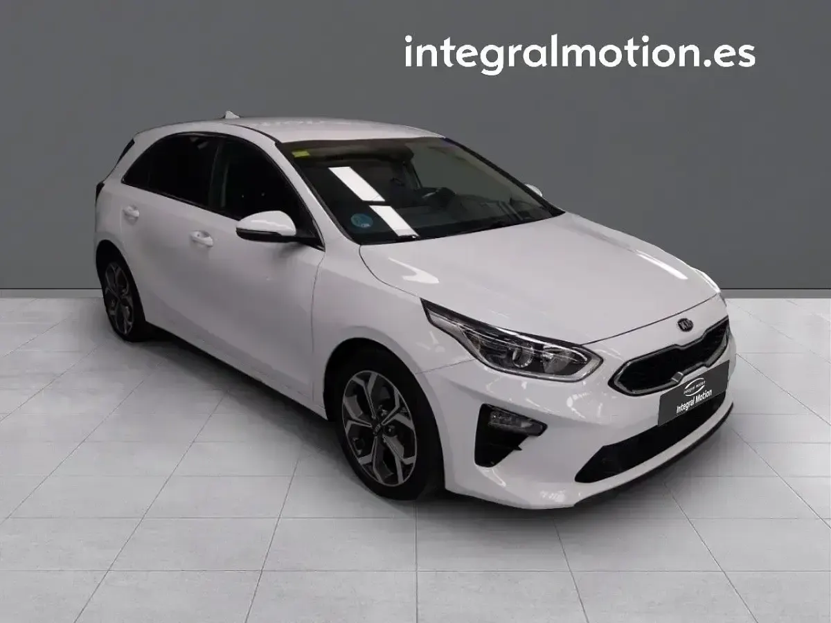 Usado Kia Ceed 136 CV (100 kW) 2020 Blanco Utilitario