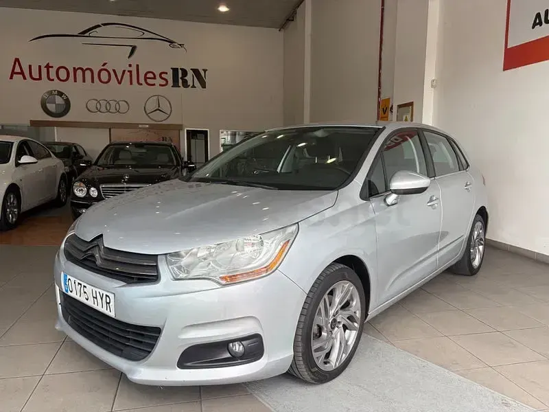 Usado Citroën C4 114 CV (83 kW) 2014 Gris / plata Berlina