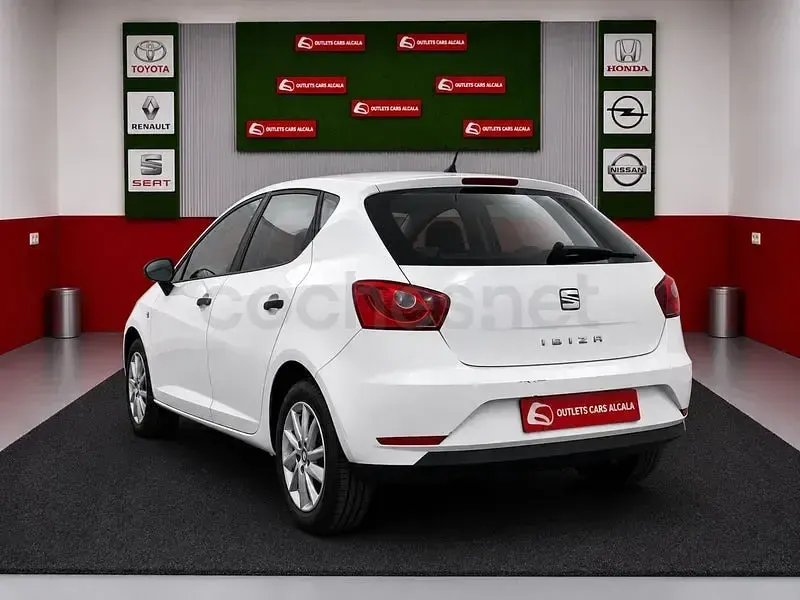 Usado Seat Ibiza Reference 75 CV (55 kW) 2016 Blanco Berlina