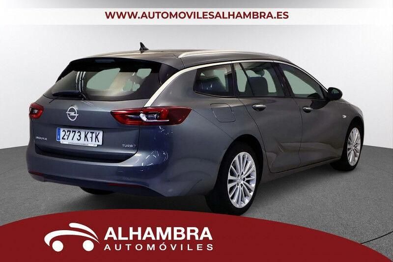 Usado Opel Insignia Innovation 165 CV (121 kW) 2019 Gris / plata Familiar