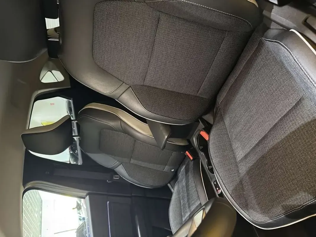 Usado Renault Captur Techno 91 CV (66 kW) 2024 Gris SUV