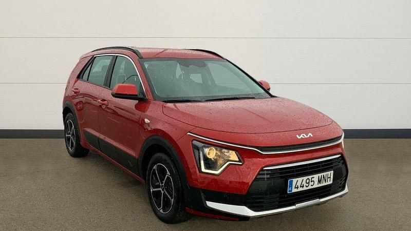 Rojo Usado 2024 Kia Niro SUV | 27.200 € (Caro) - Imagen 1/4