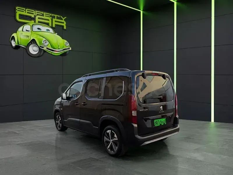 Usado Peugeot Rifter GT-line 130 CV (95 kW) 2019 Negro Monovolumen