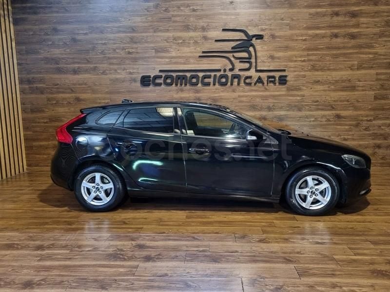 Usado Volvo V40 Kinetic 115 CV (84 kW) 2013 Negro Berlina